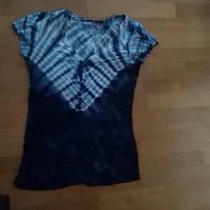 Blue tie-die v neck t-shirt